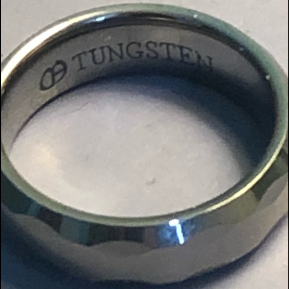 Tungsten 9mm Size 7 Beveled Edges Facet Pattern